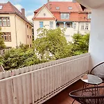 Near Sana Klinik Sleepomat 公寓 奥芬巴赫